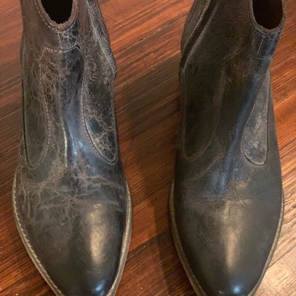 DibaTrue distressed ankle boots - Picture 5 of 11